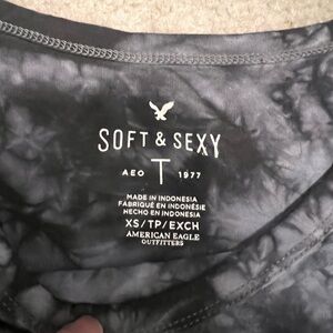 American Eagle long sleeve tee.